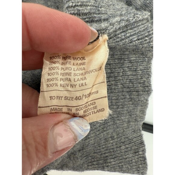 Vintage James Pringle Holm Woolen Mills Inverness Gray wPockets SIZE 40 Cardigan - Picture 11 of 13